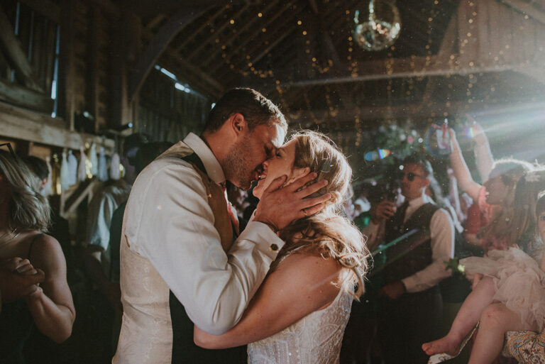 May Country Wedding meets D-I-S-C-O